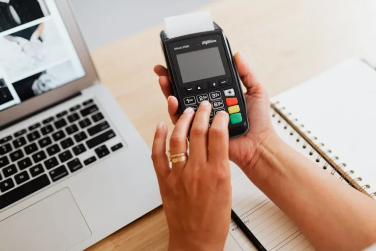 Payment risk, online reputation, and the search demand around webpayblog.com